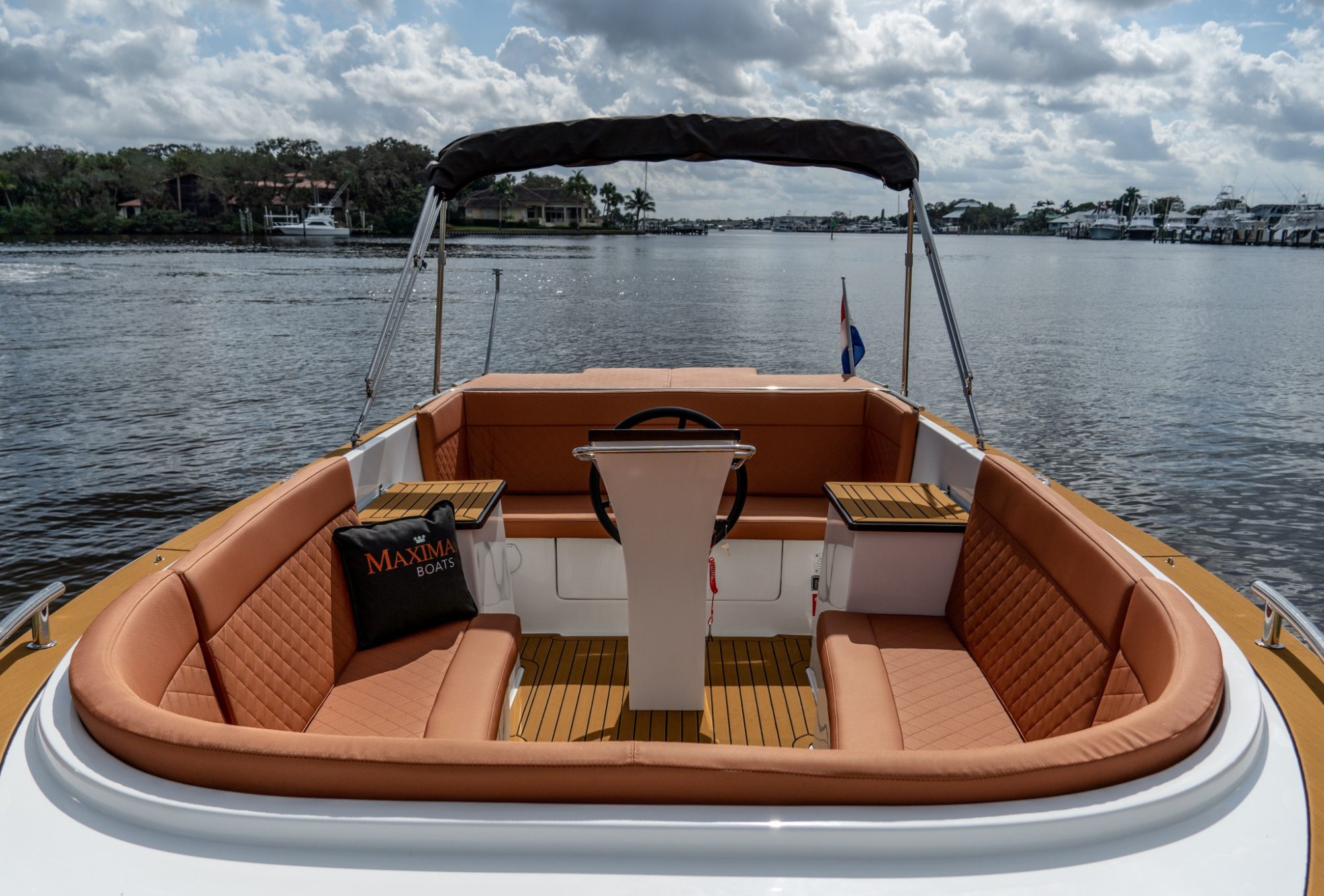Maxima Boats 630