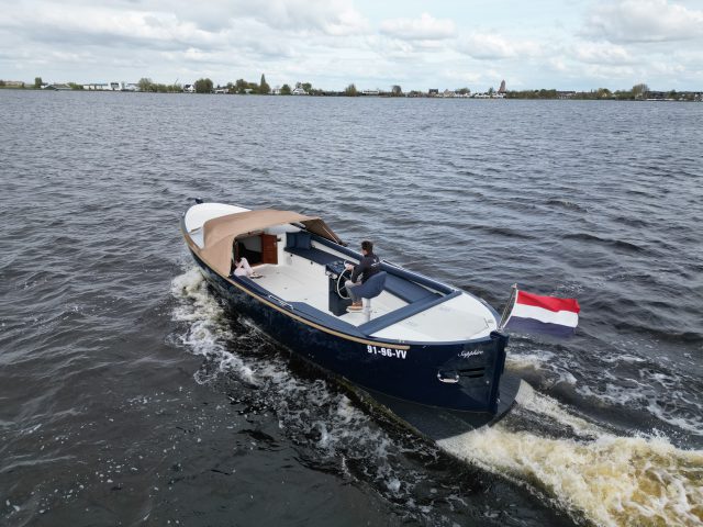 Custom Build Custom Build sloep, Full option met 300pk 