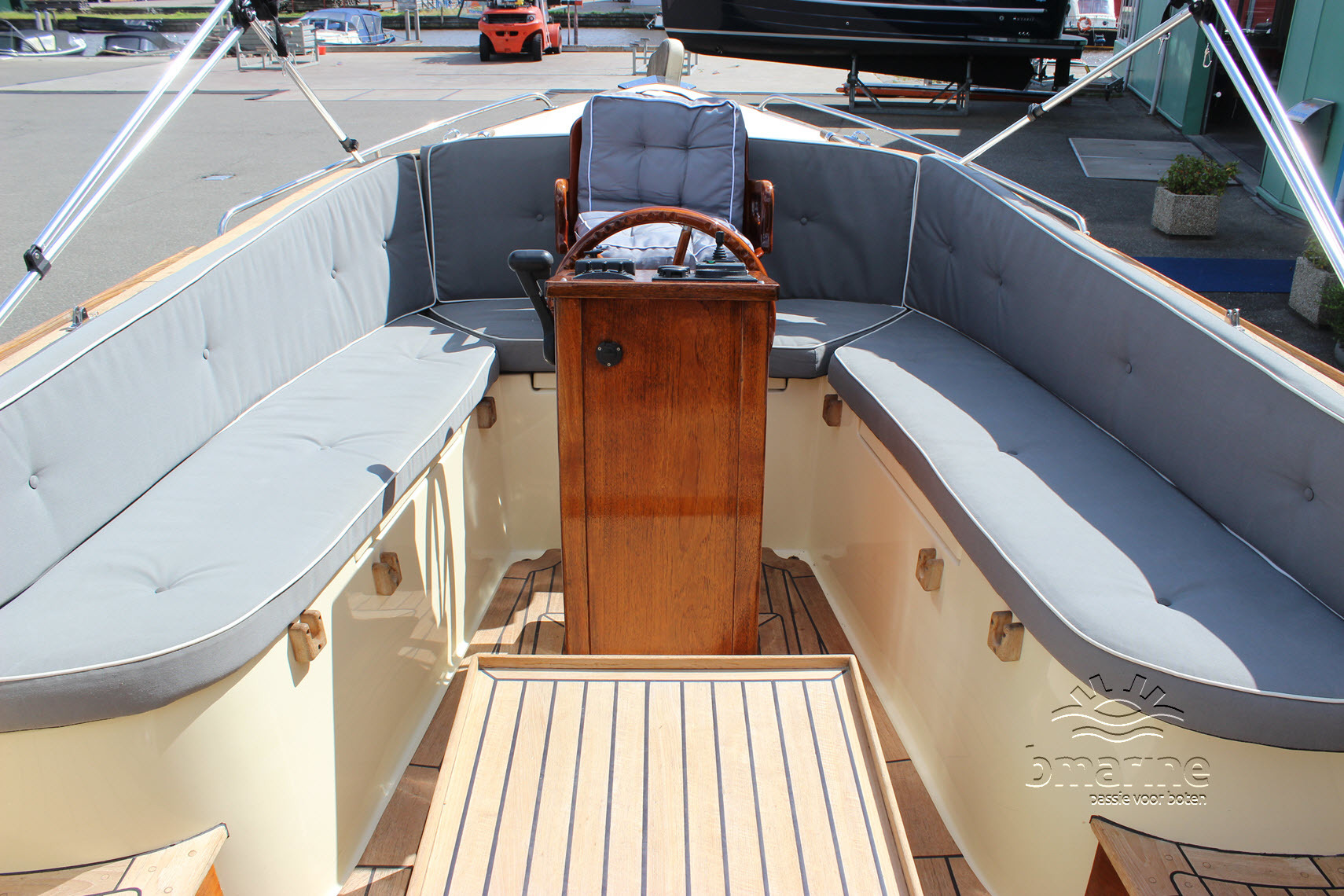 Langweerder 850 Cabin