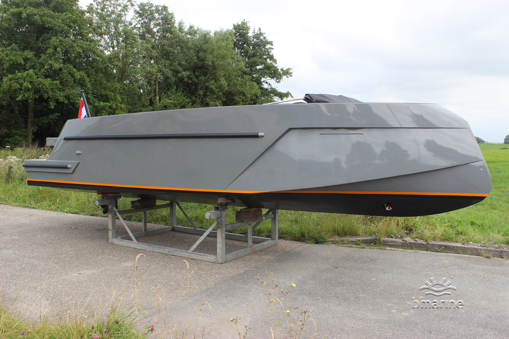 Elite 717 Tender