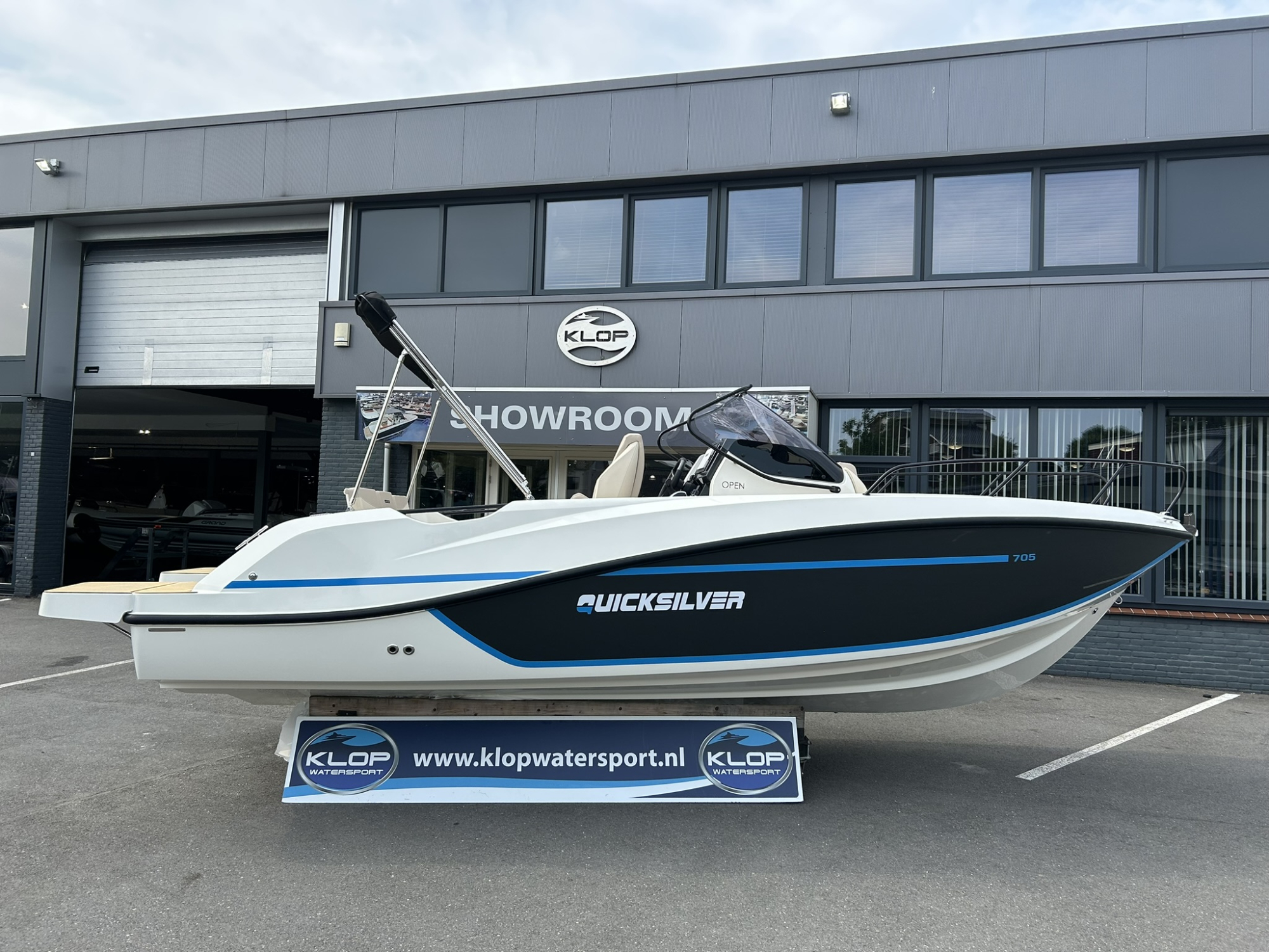 Quicksilver 705 Activ Open met Mercury 225 pk hoofdfoto: 1