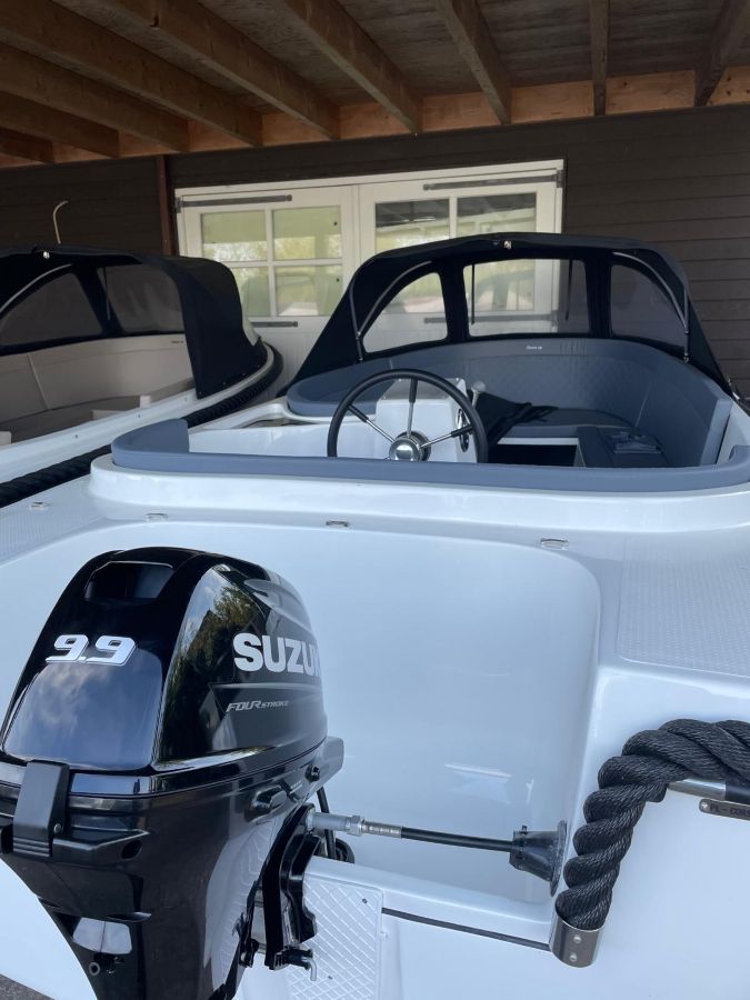 Corsiva 520 New age 9.9pk Suzuki