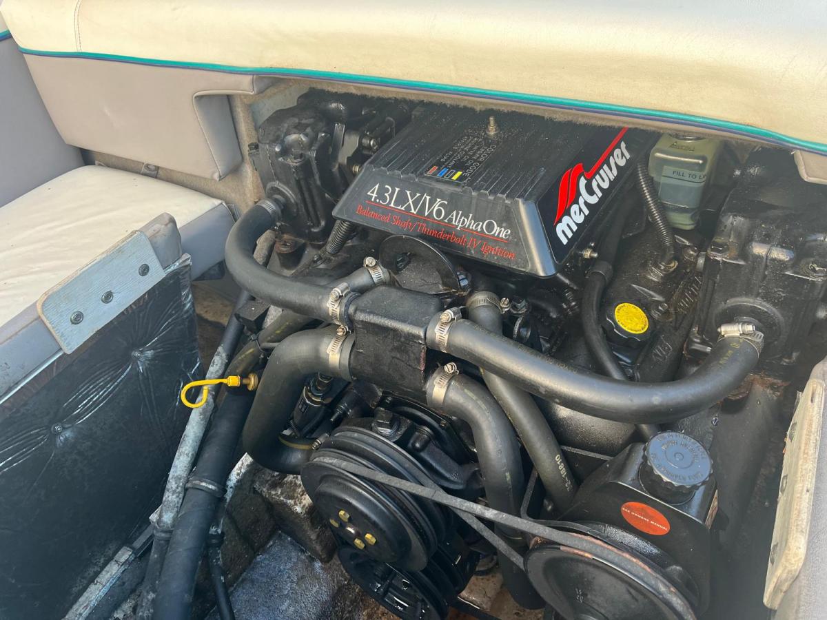 Bayliner 2050 Capri Bowrider