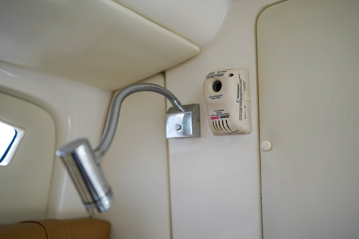 Sea Ray Sun Sport 230