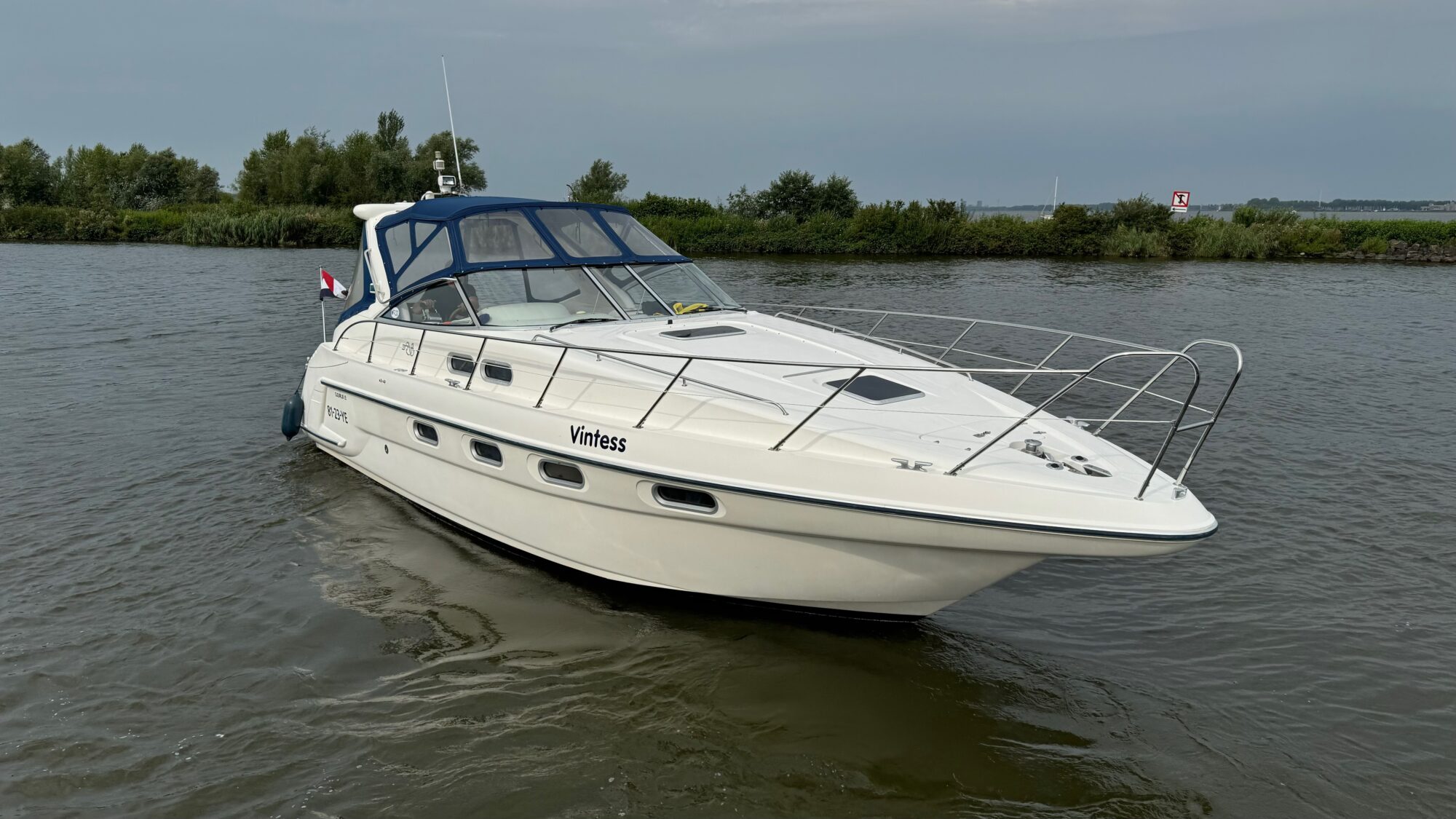 Sealine S37