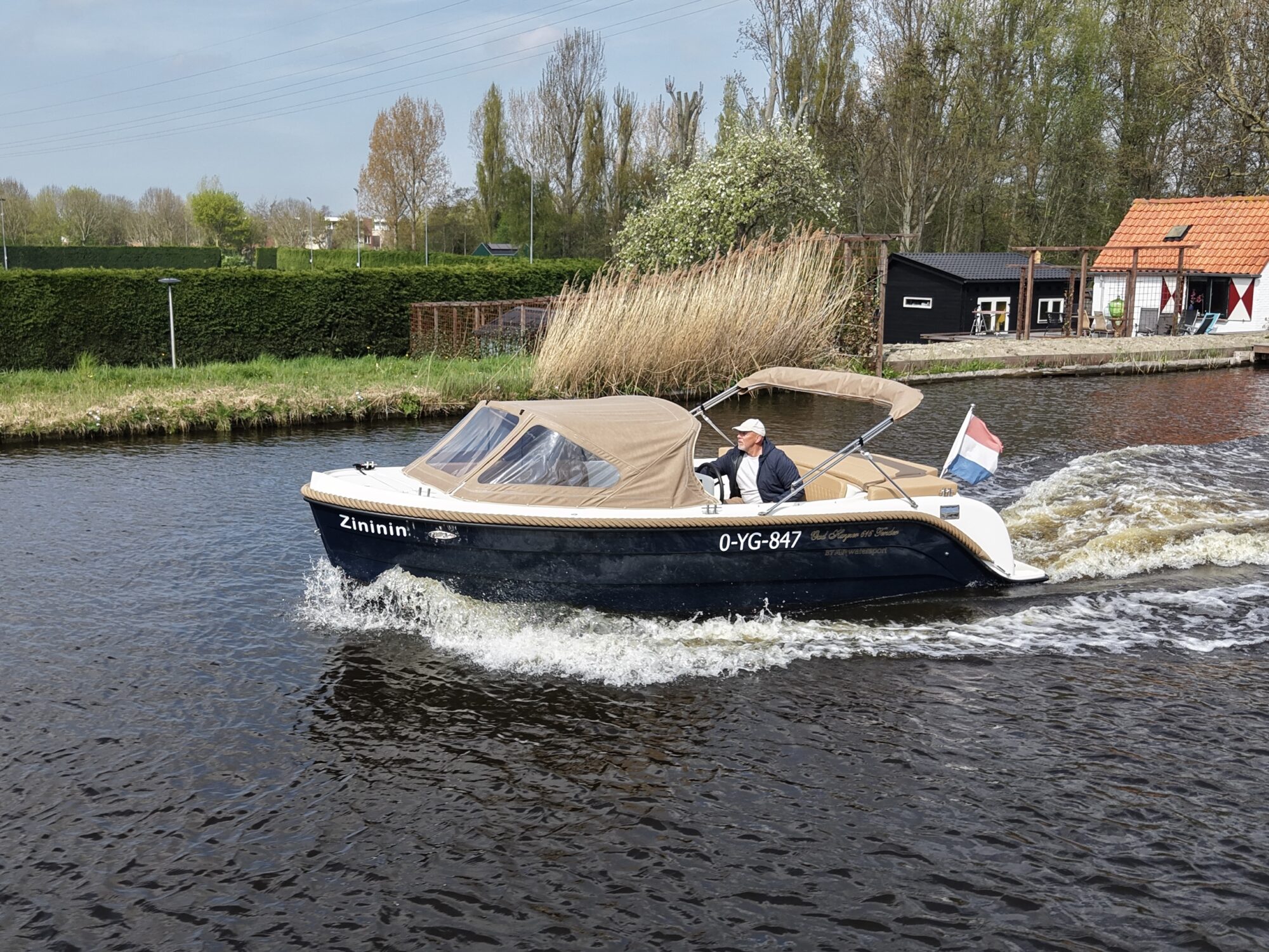 Oud Huijzer 616 Tender