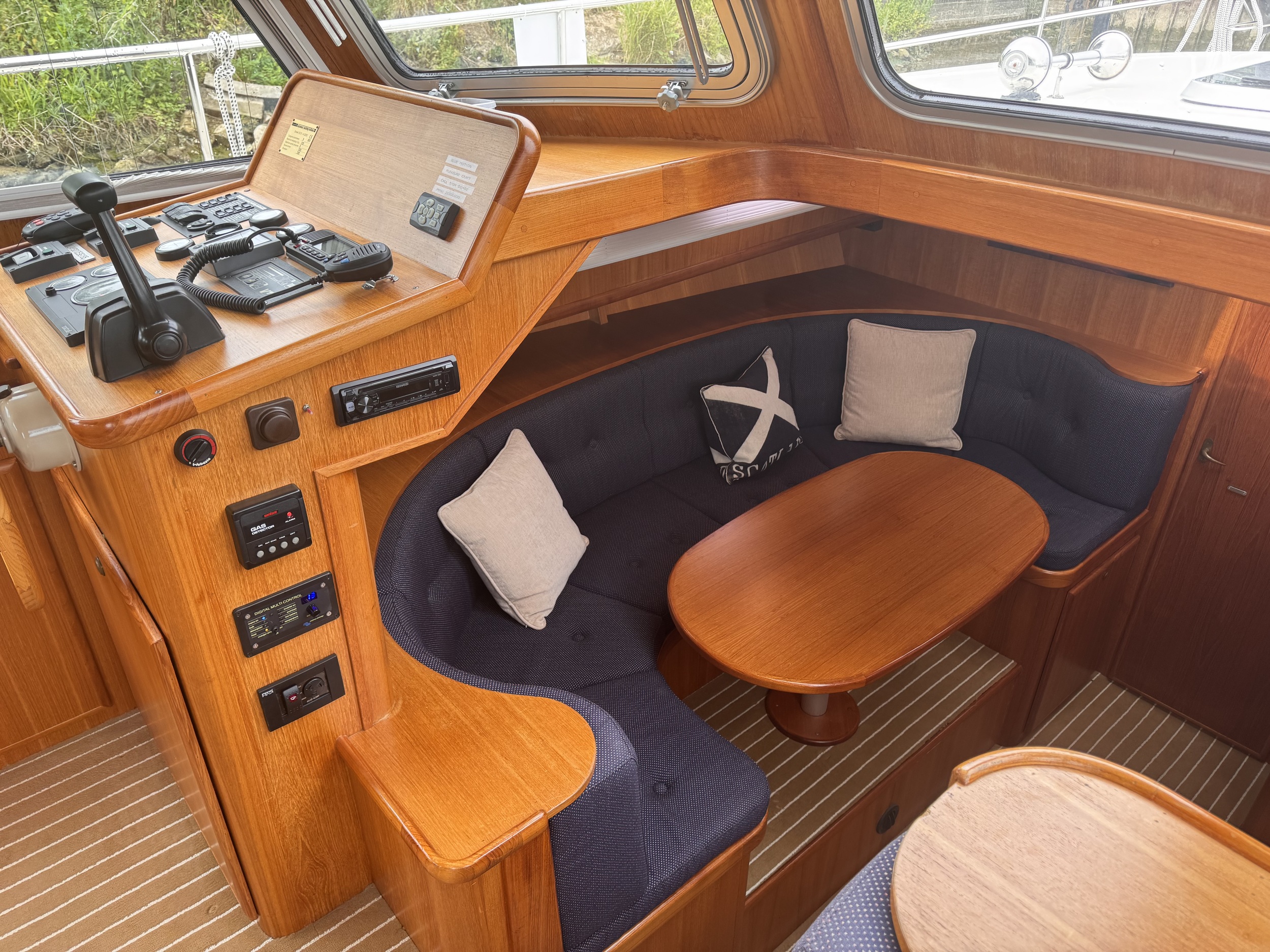 Aquanaut Drifter Trawler 1250 AK