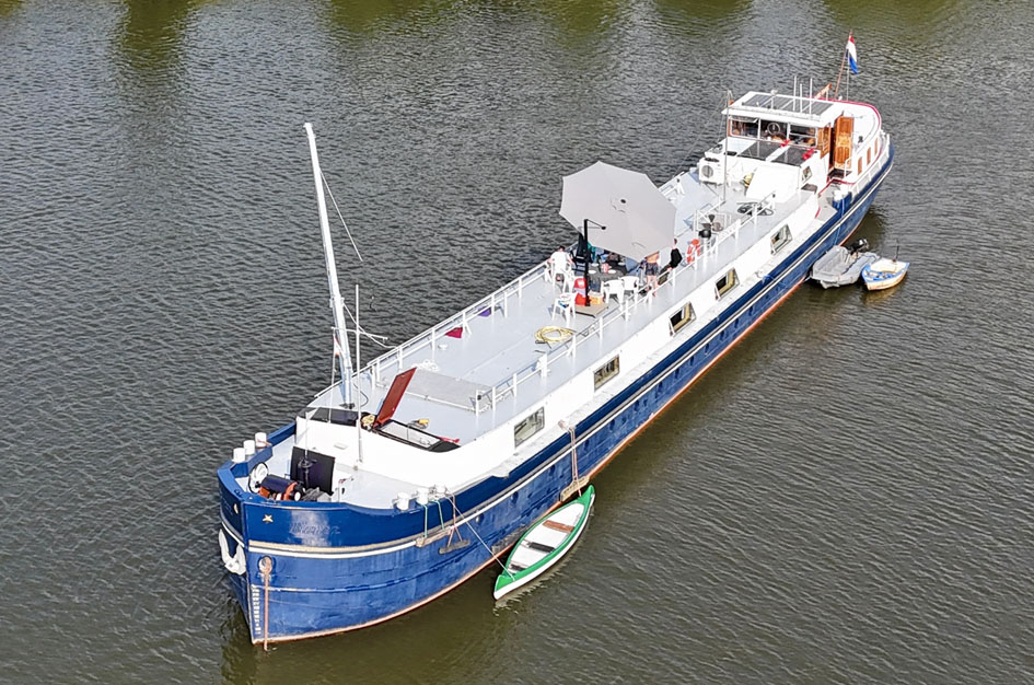 Luxe Motor 36.72, CBB Rijn