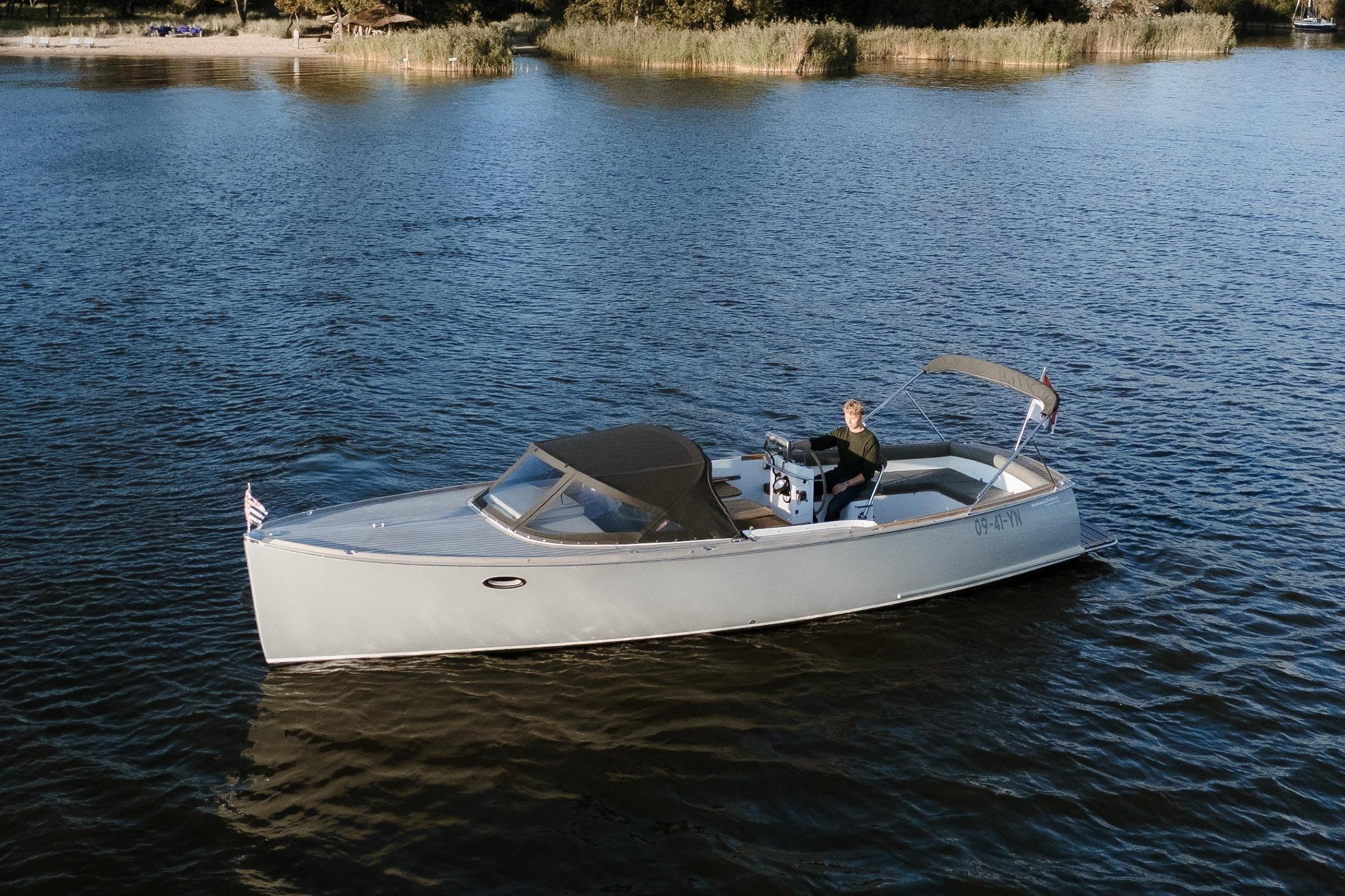 Tender AdmiralsTender C28 hoofdfoto: 1