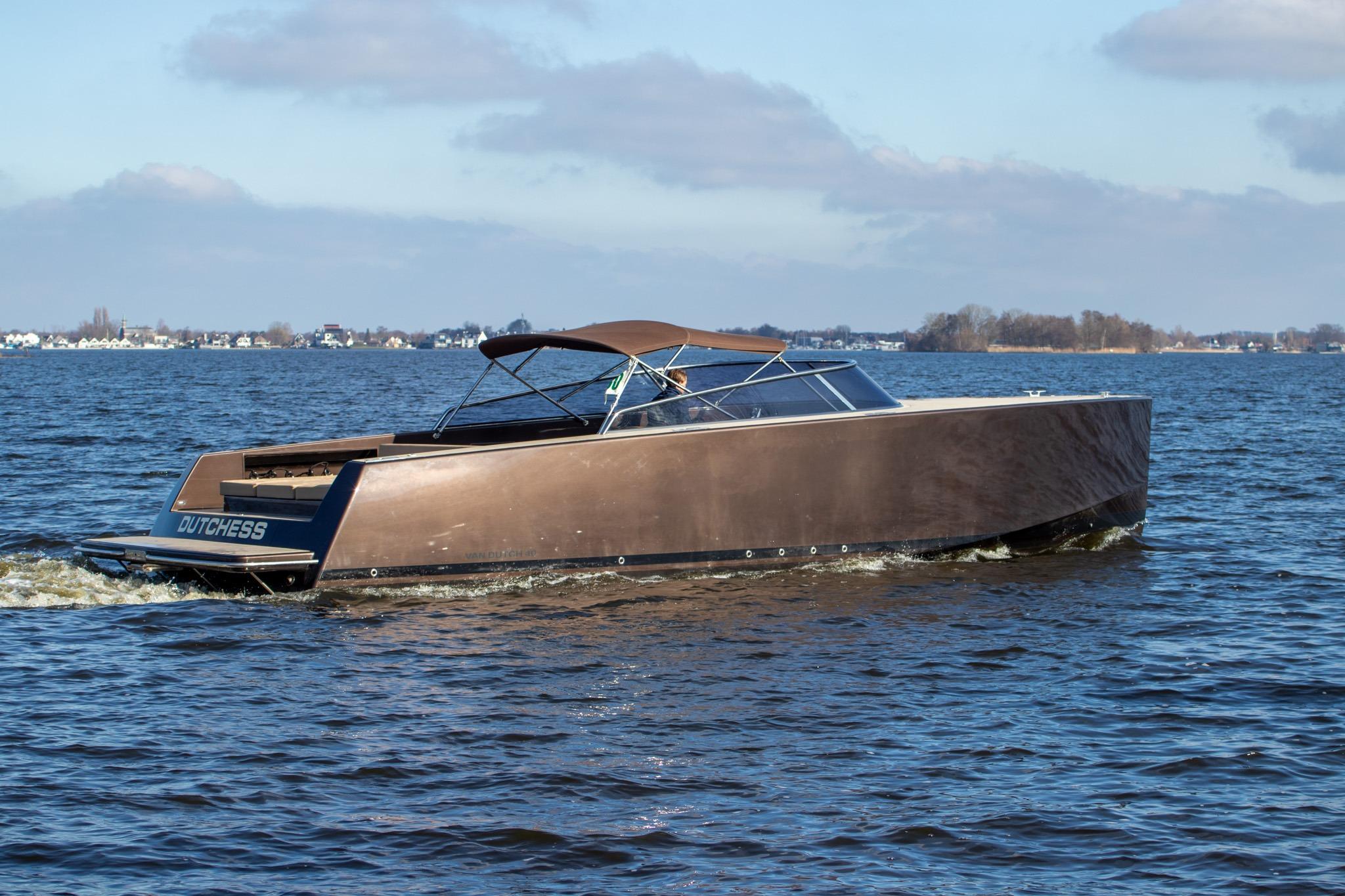 VanDutch 40