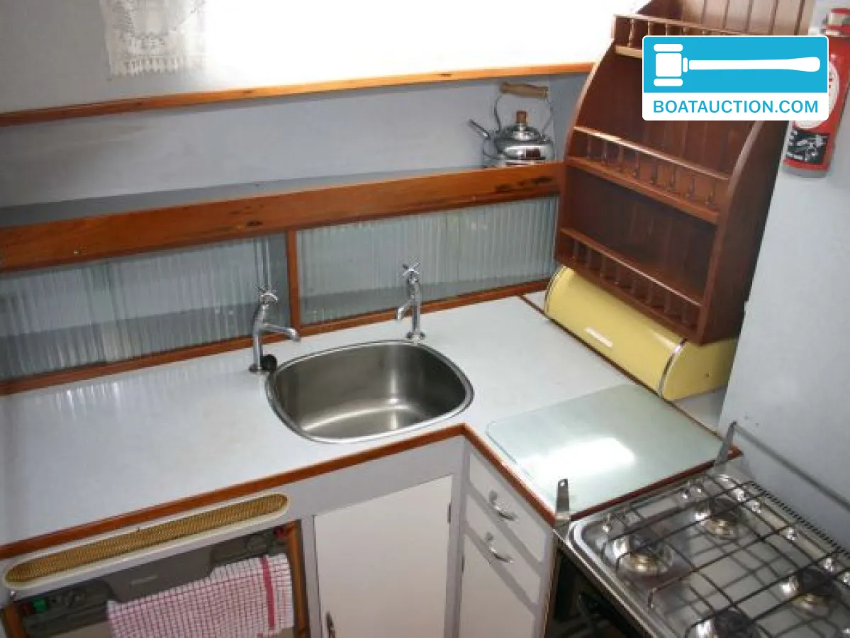 Broom 39 Continental