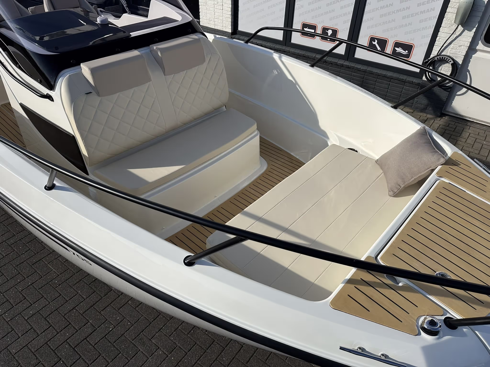 Quicksilver 705 Open