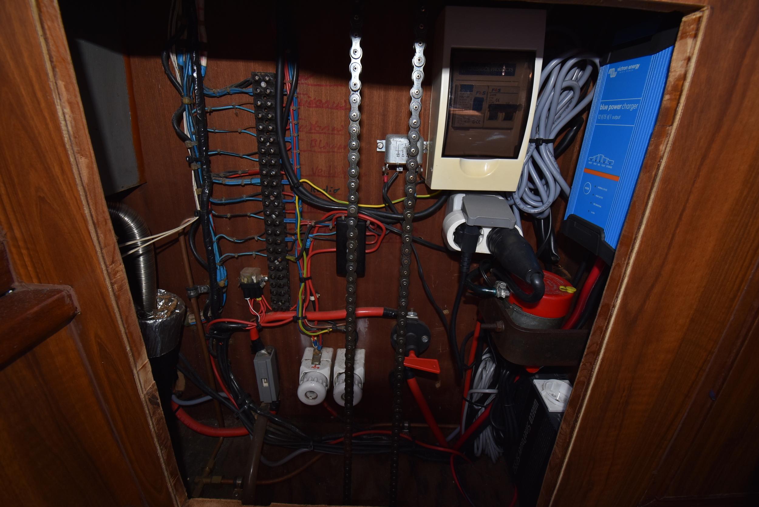 Motorkruiser One Off 9.70 AK