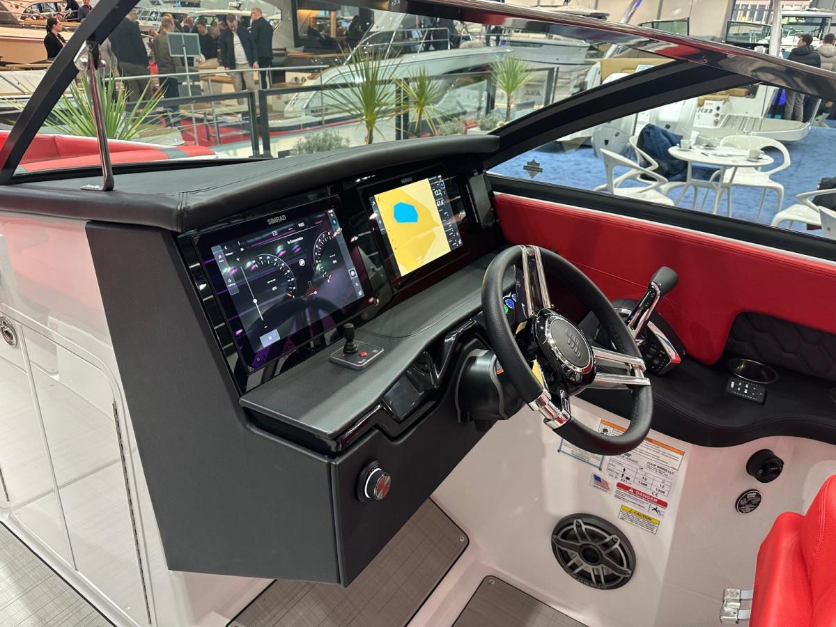 Four Winns H9 Bowrider