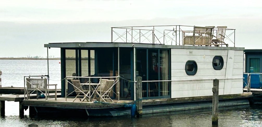 Campi 400, Met Ligplaats In Uitgeest