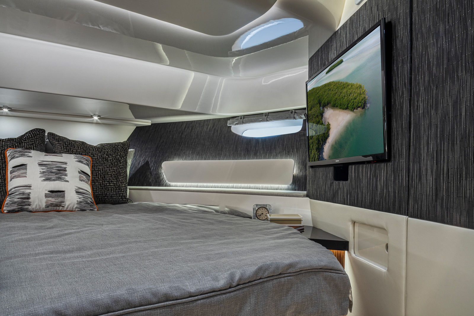 Sea Ray Sundancer 370