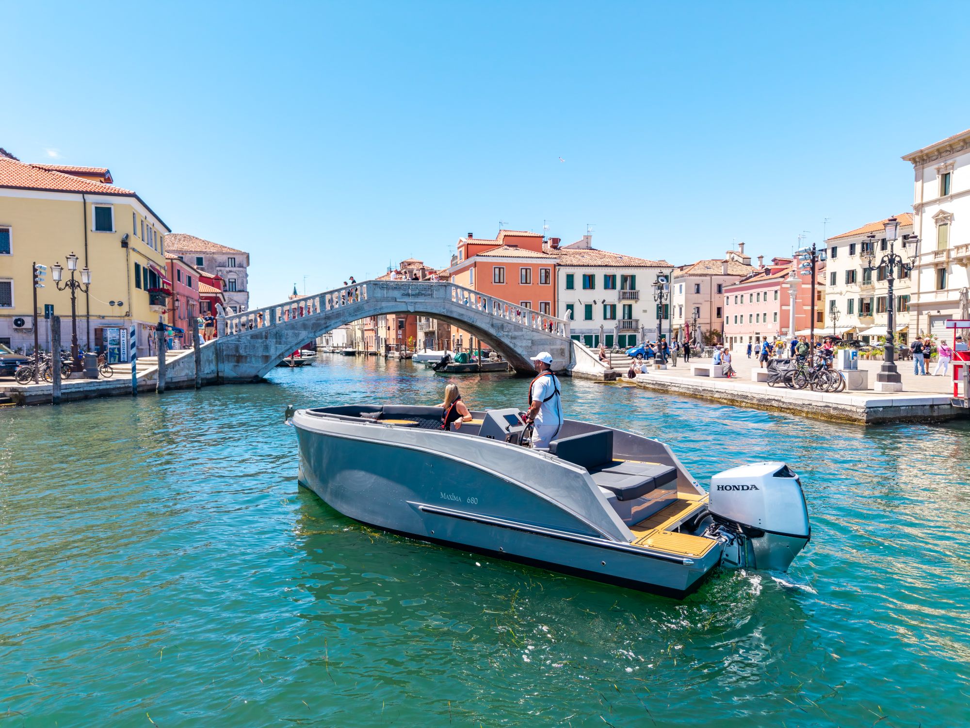 Maxima Boats 680 Sport Lounge