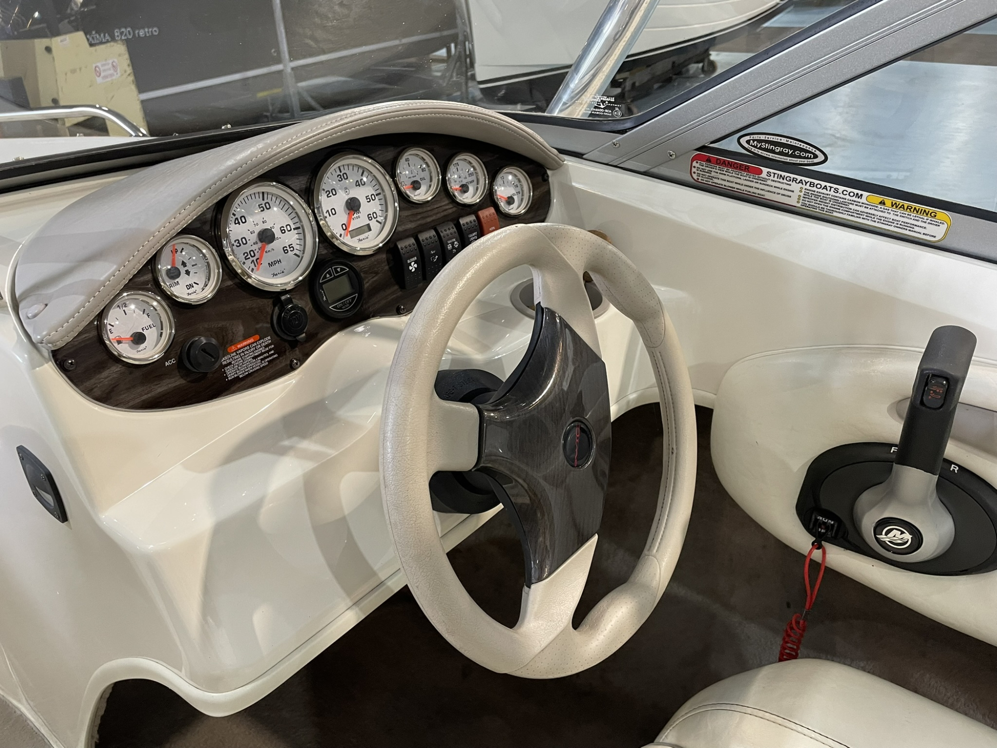 Stingray 185 LX met 130 pk MerCruiser