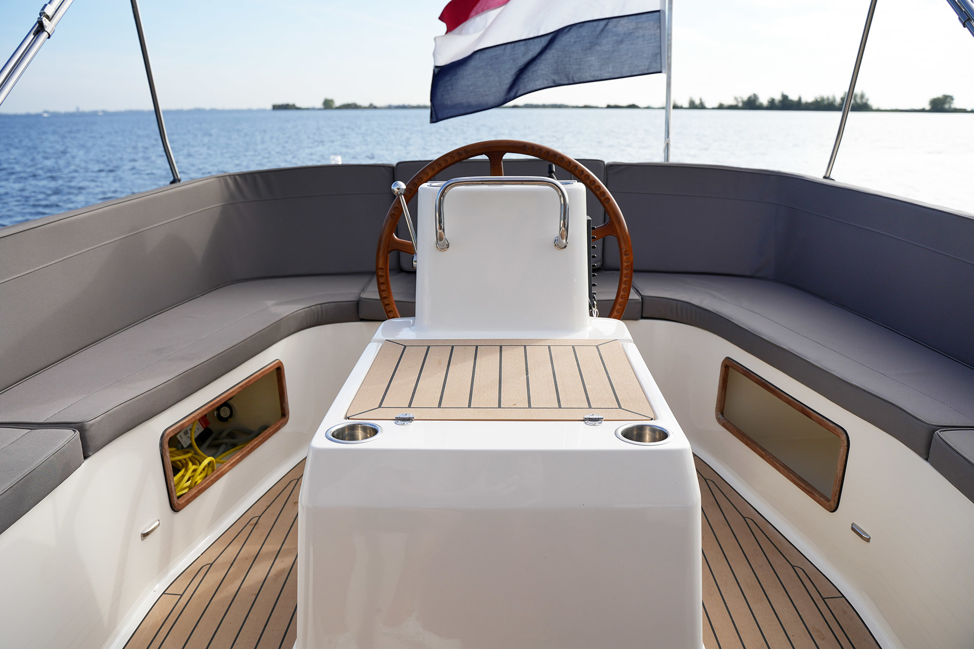 Interboat Intender 780