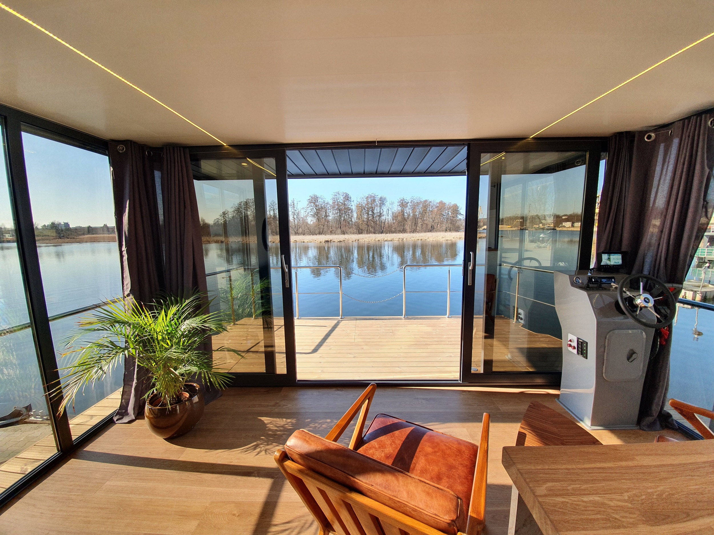 La Mare Houseboat Apartboat XXL - NEW