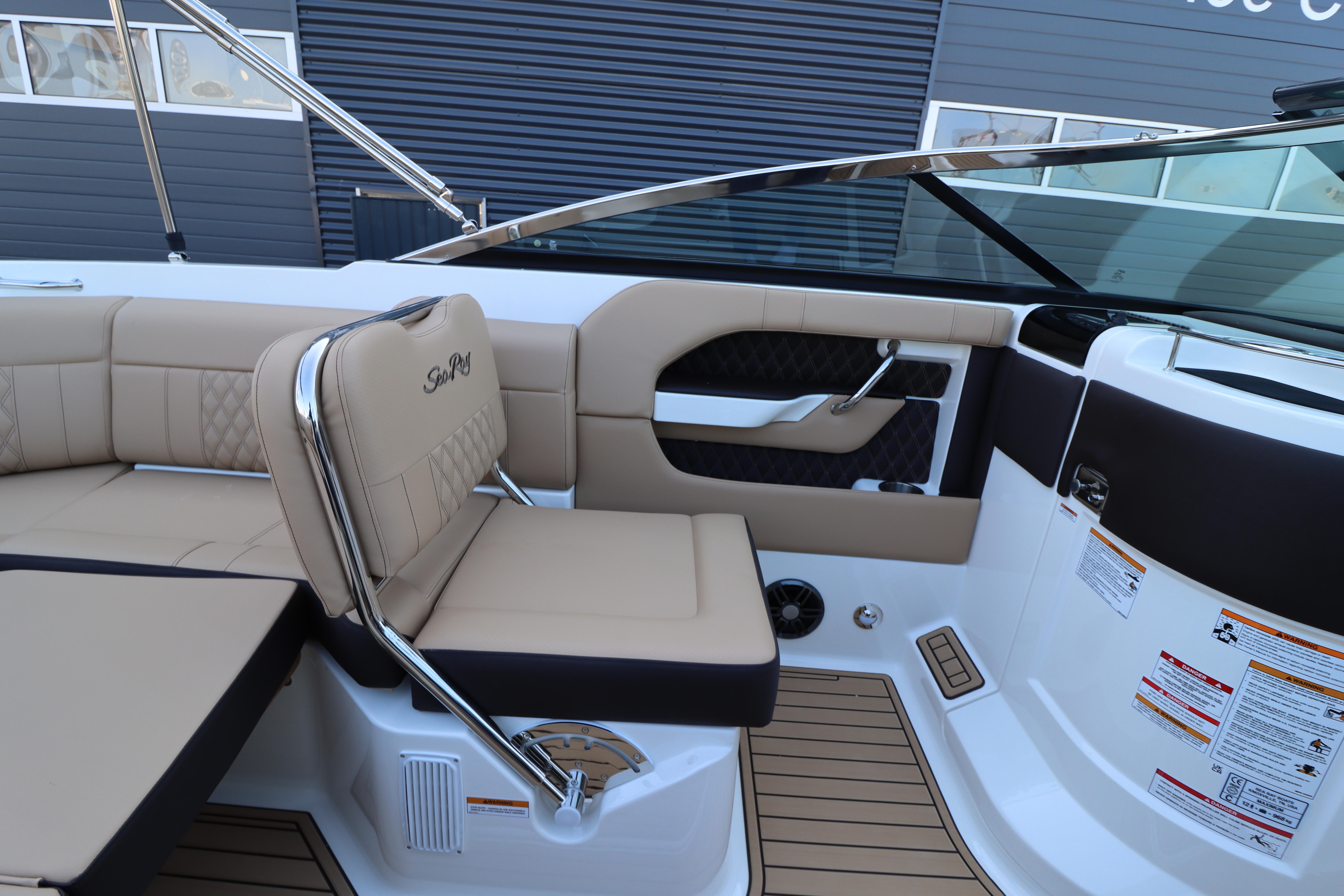 Sea Ray SLX 250