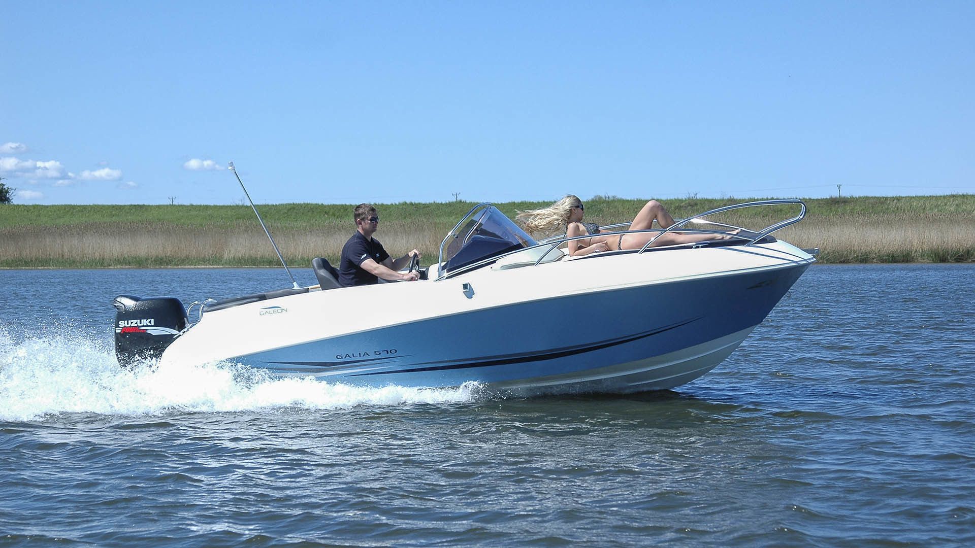 Galia ( De Sportboten Tak Van Galeon ) 570 Sundeck ( 2 Slaapplaatsen )