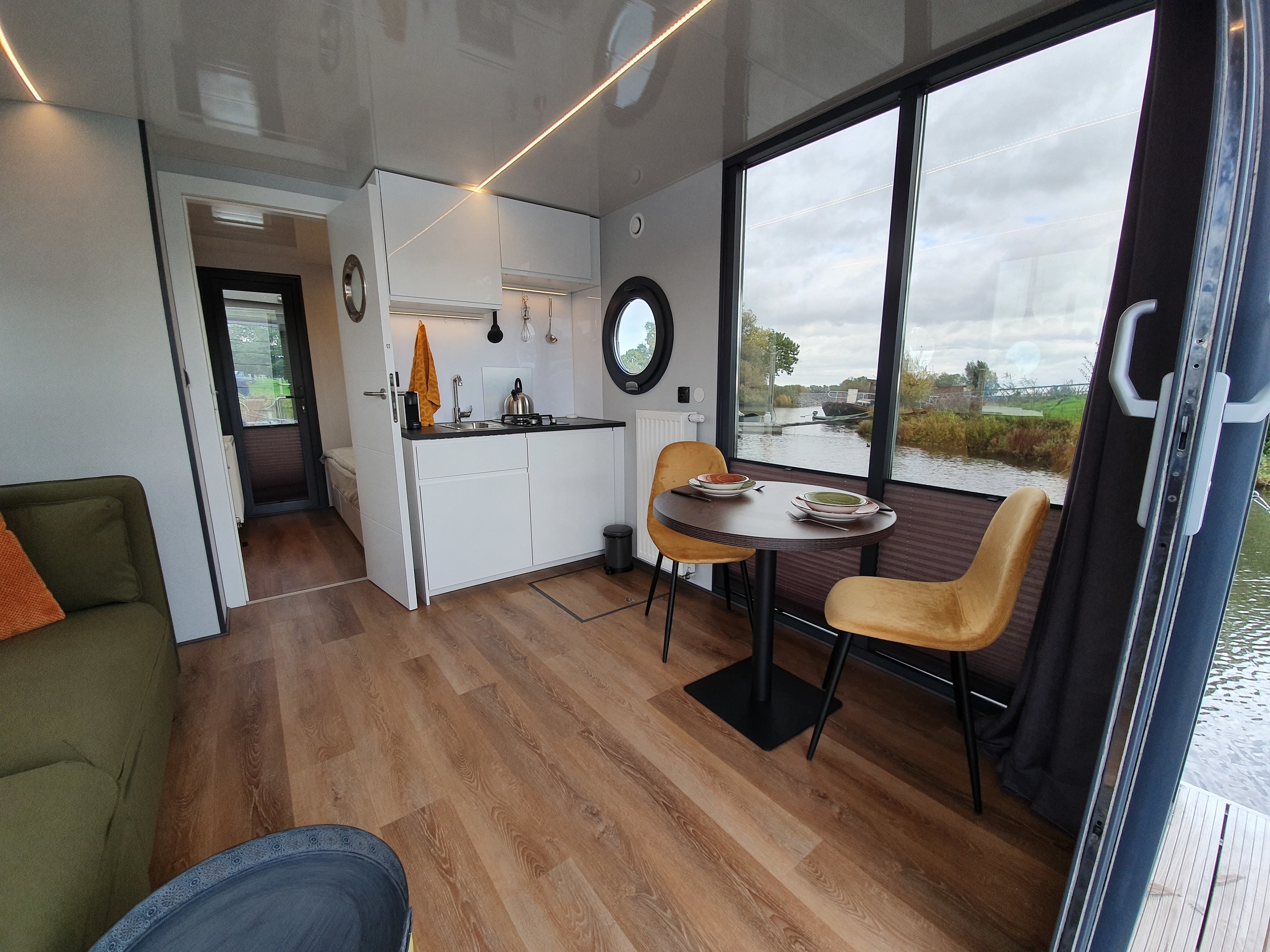 La Mare Houseboats Apartboat M - NEW