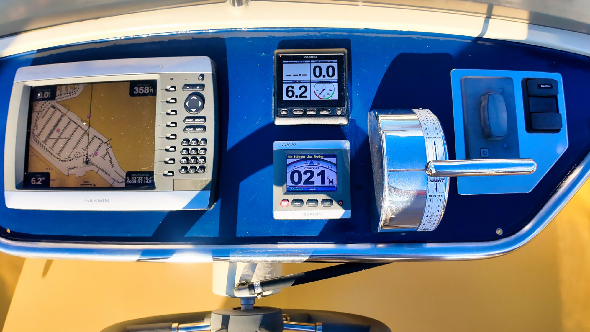 Bruce Roberts Euro 12.00 Flybridge