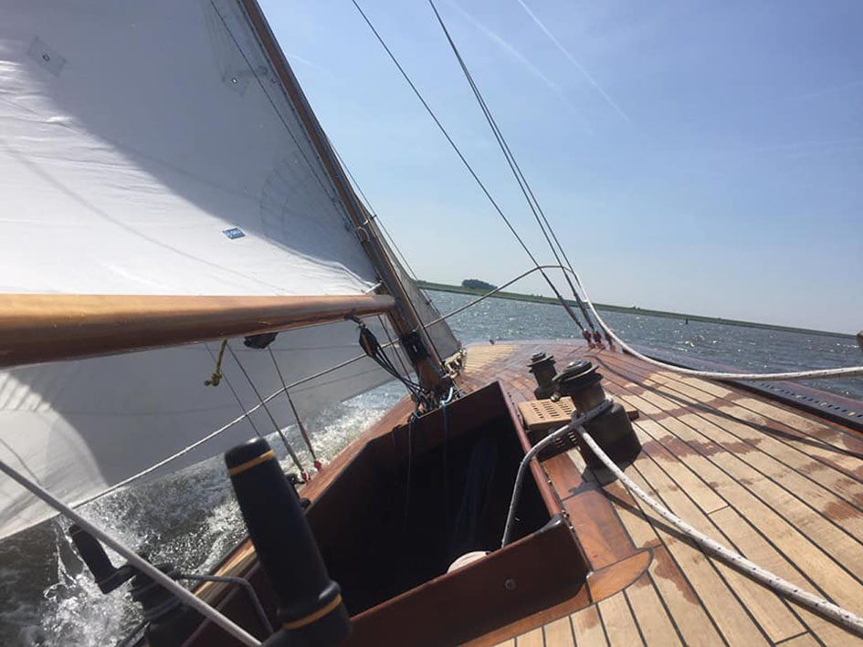 6mR Klassiek Zeiljacht 11.48