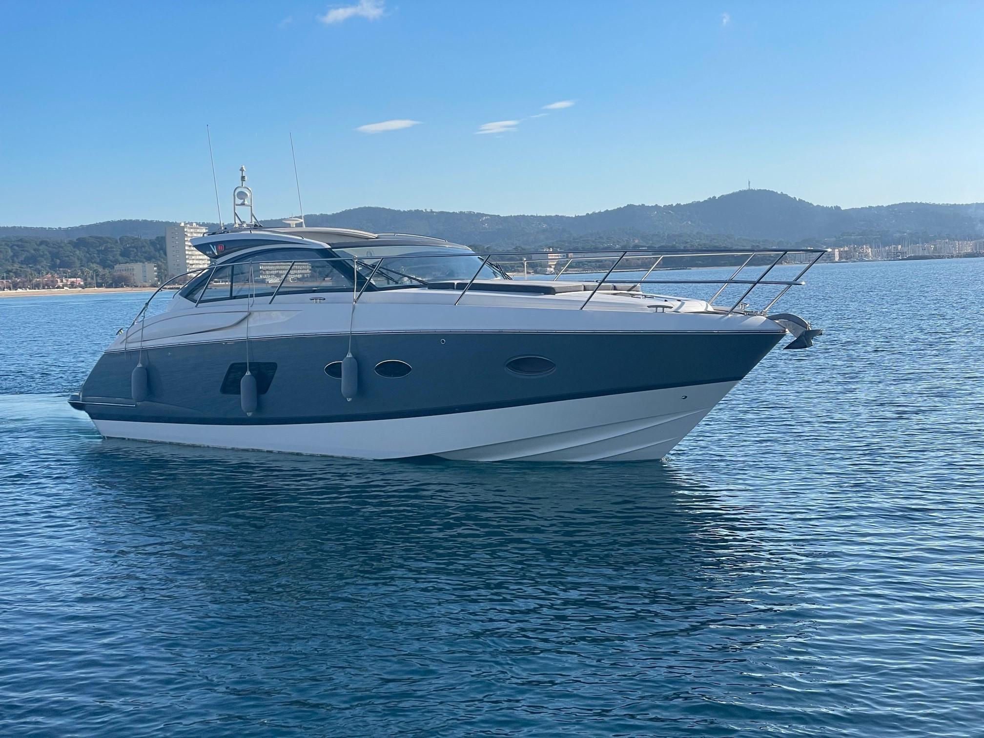 Princess V39 Cruiser