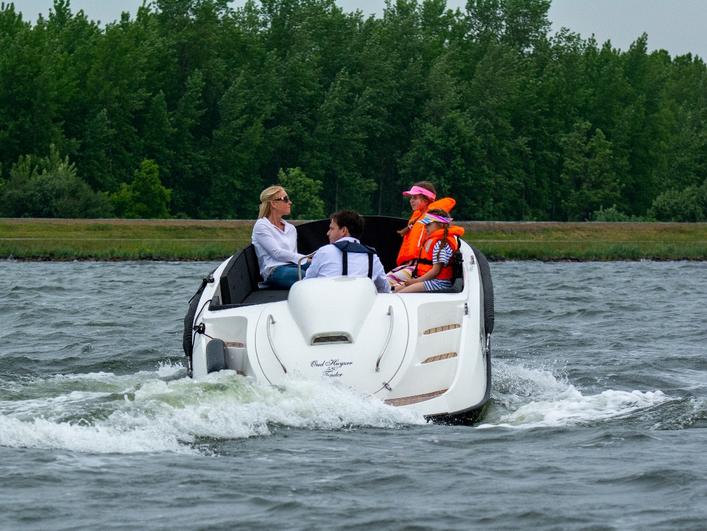 Oud Huijzer 580 Tender