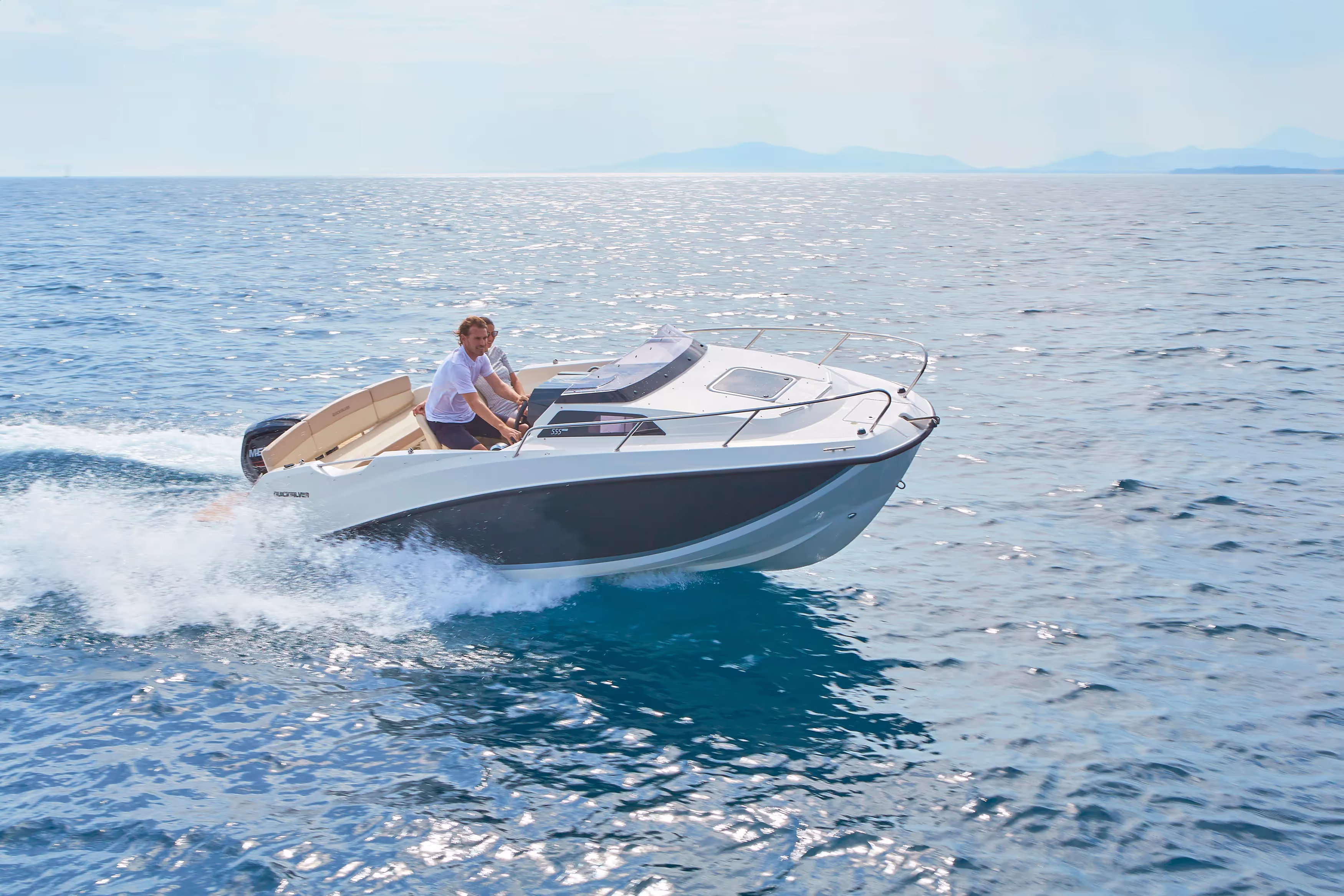 Quicksilver 555 Cabin