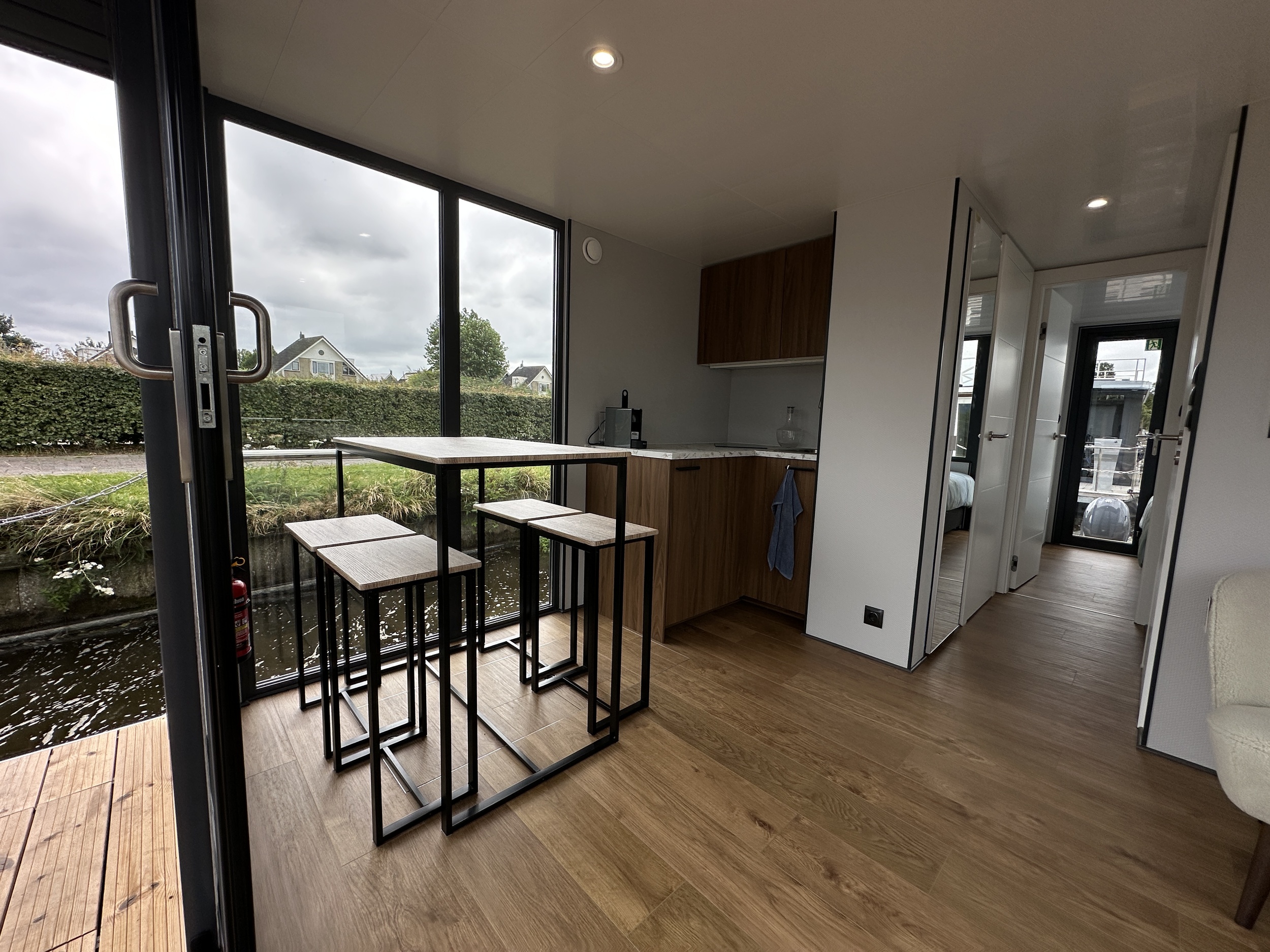 La Mare Houseboat STB 4.0 (Canalboat 4)