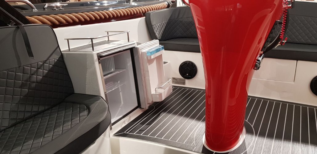 Primeur 710 tender DE GROOTSTE SLOEPENSHOWROOM VAN NEDERLAND