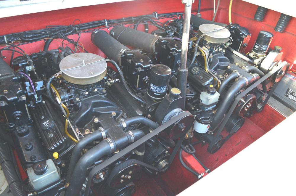 Donzi 30 "Black Widow"