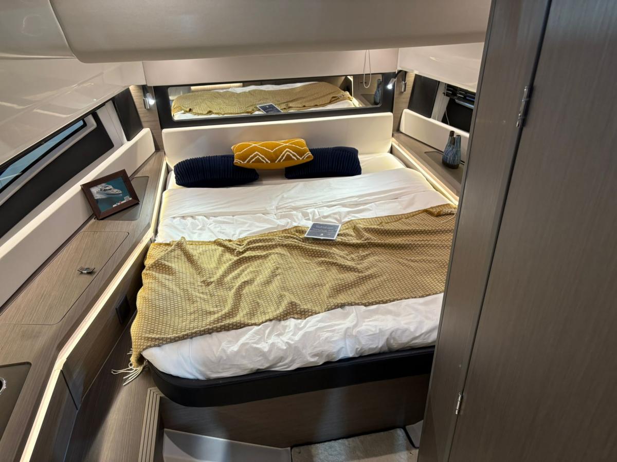 WELLCRAFT 38 EXPLORER