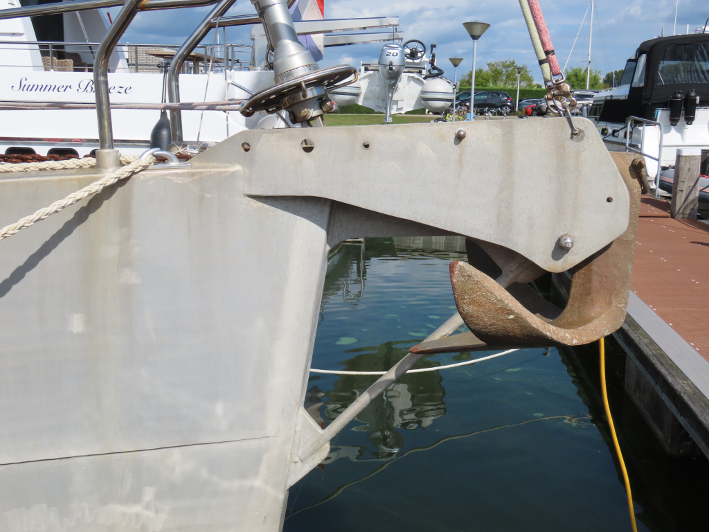 One-off 50’ aluminium Expedition Cruiser