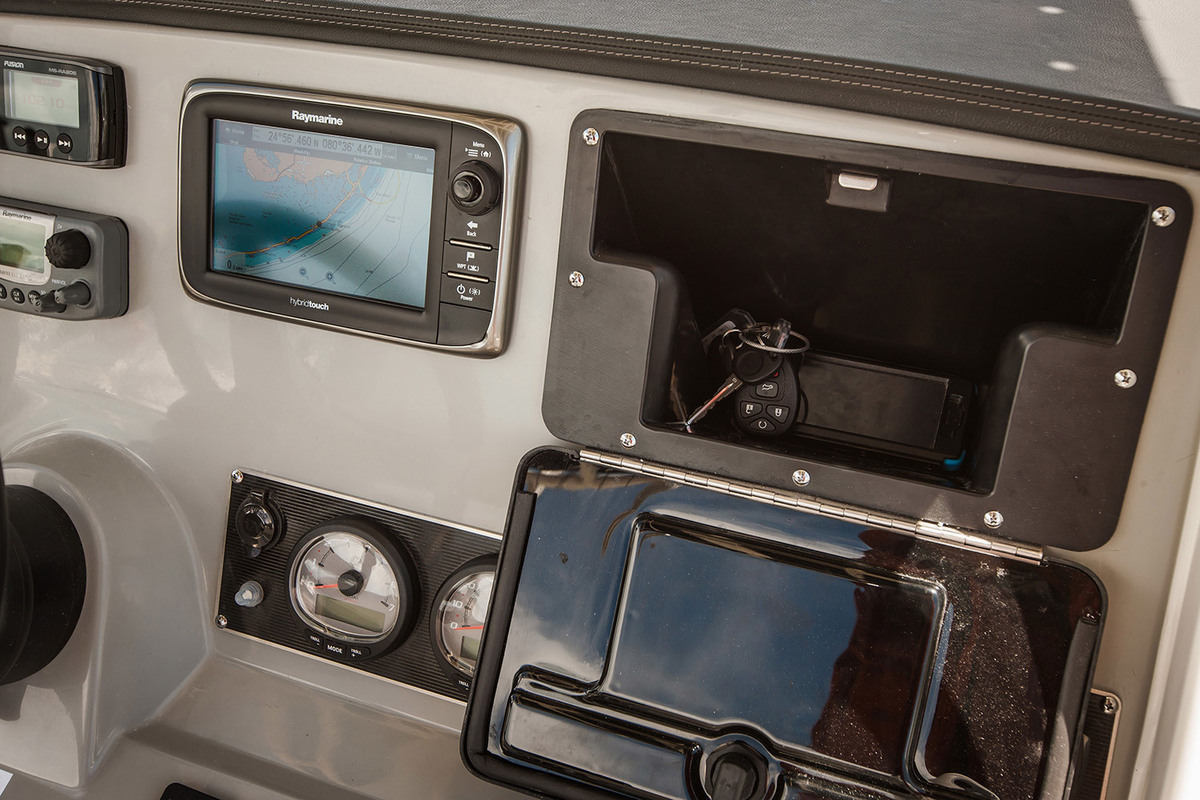 Boston Whaler 250 Dauntless