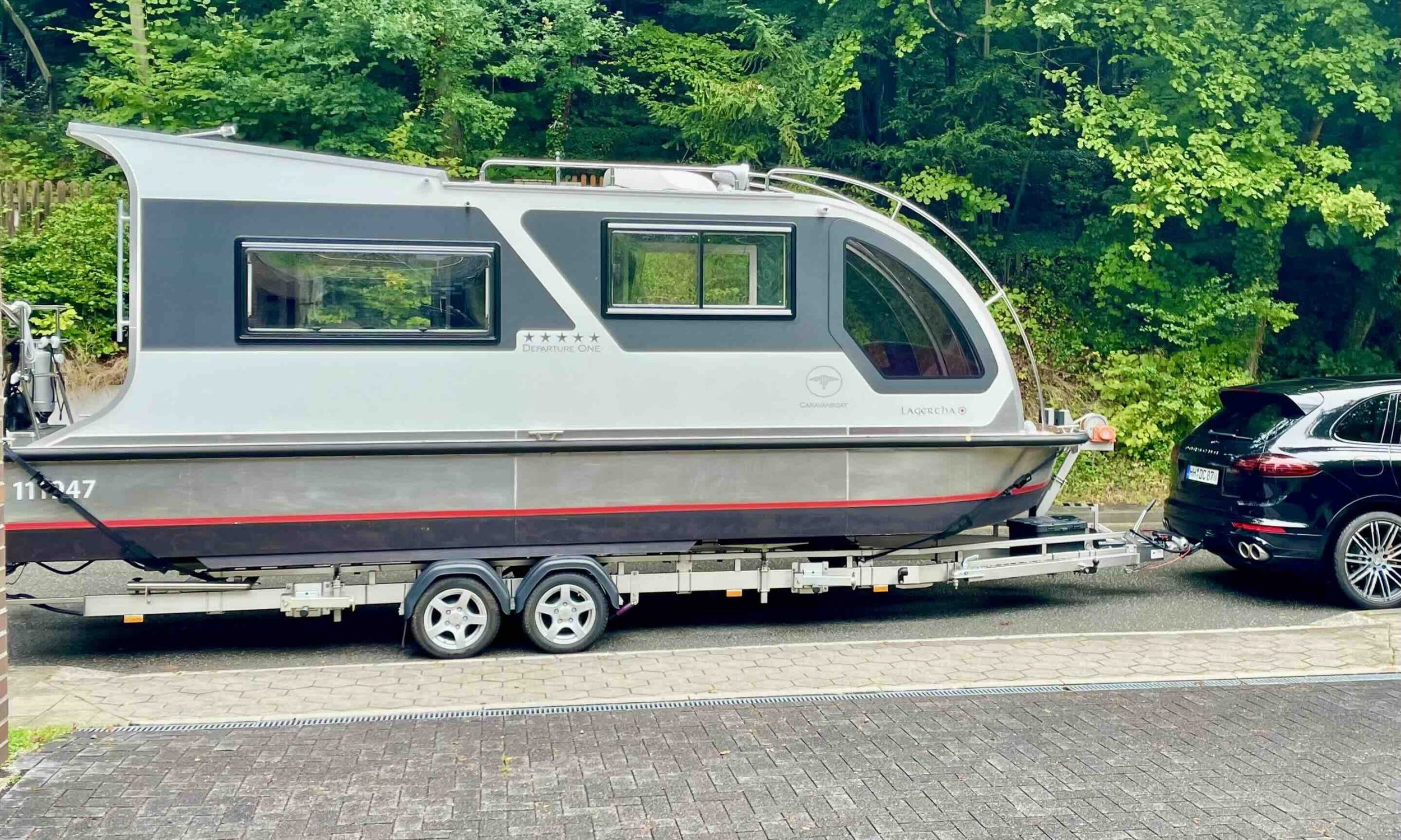 Caravanboat DepartureOne M