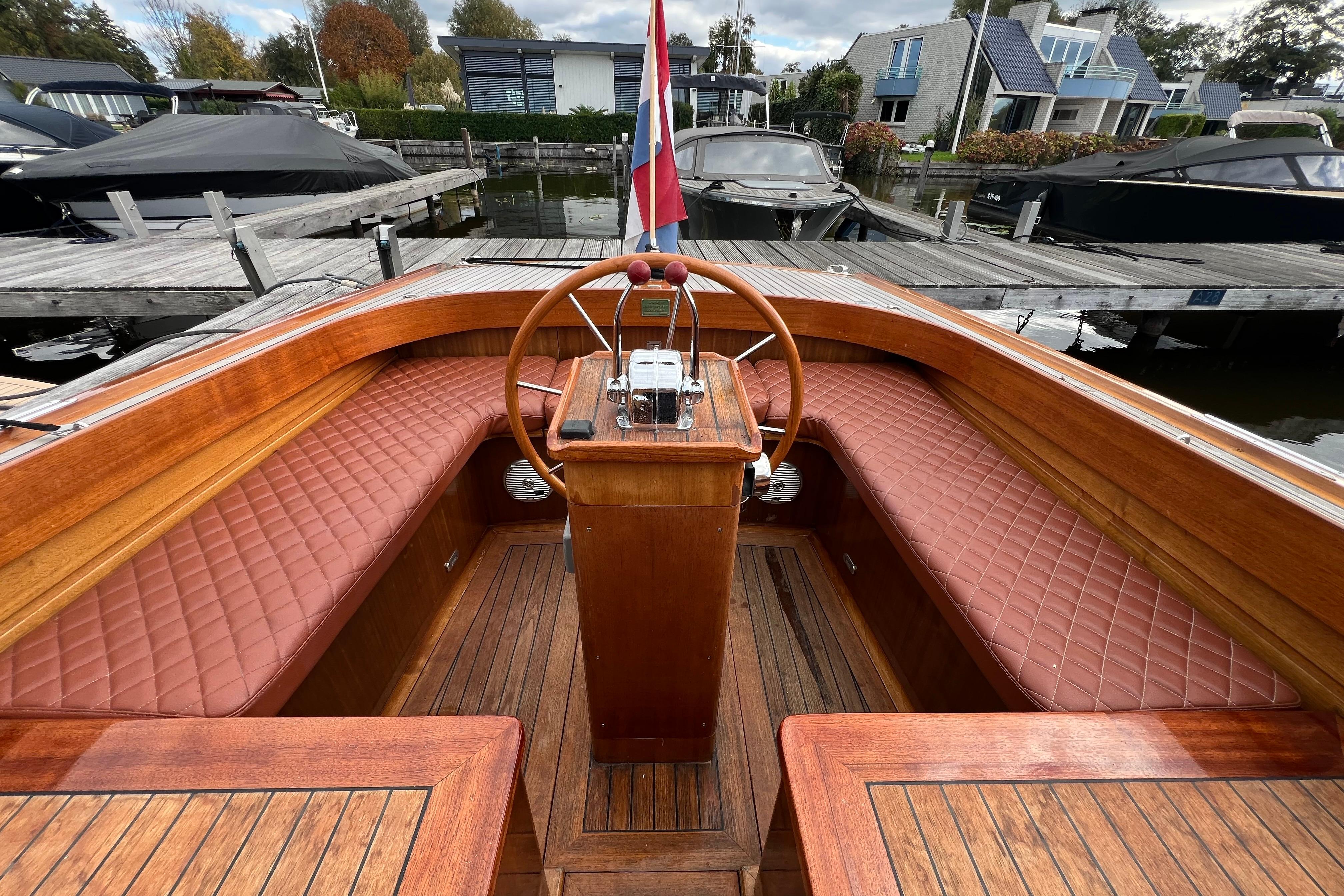 Beaver Yachts 28 Picknick Lounge