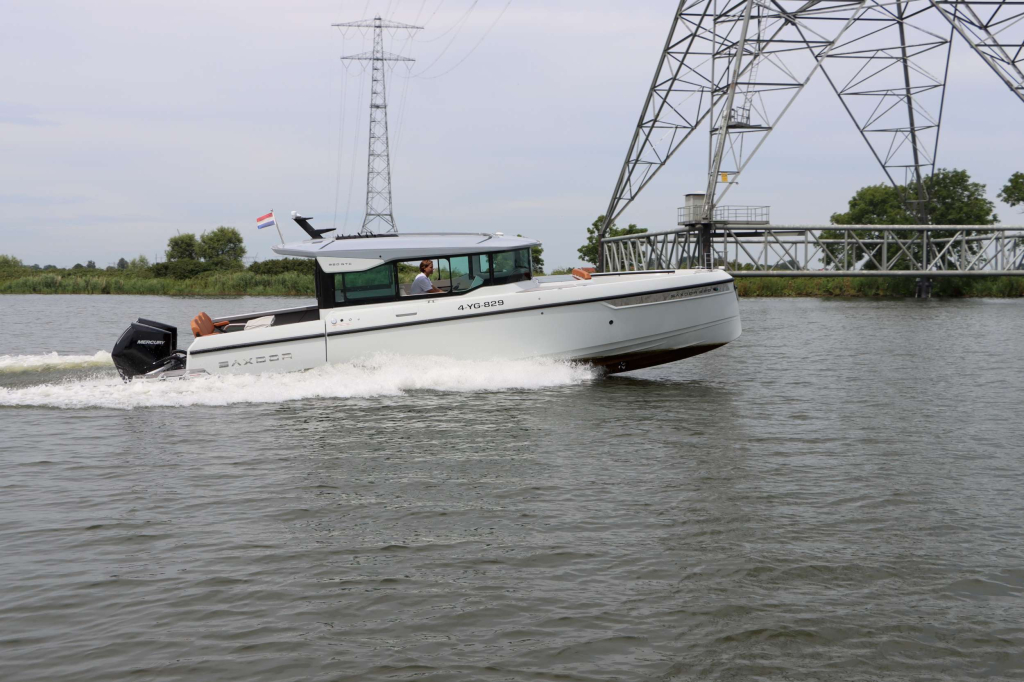 Saxdor Yachts 320 GTC