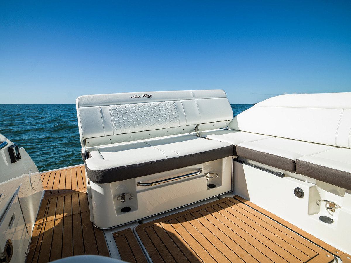 Sea Ray SDX 250