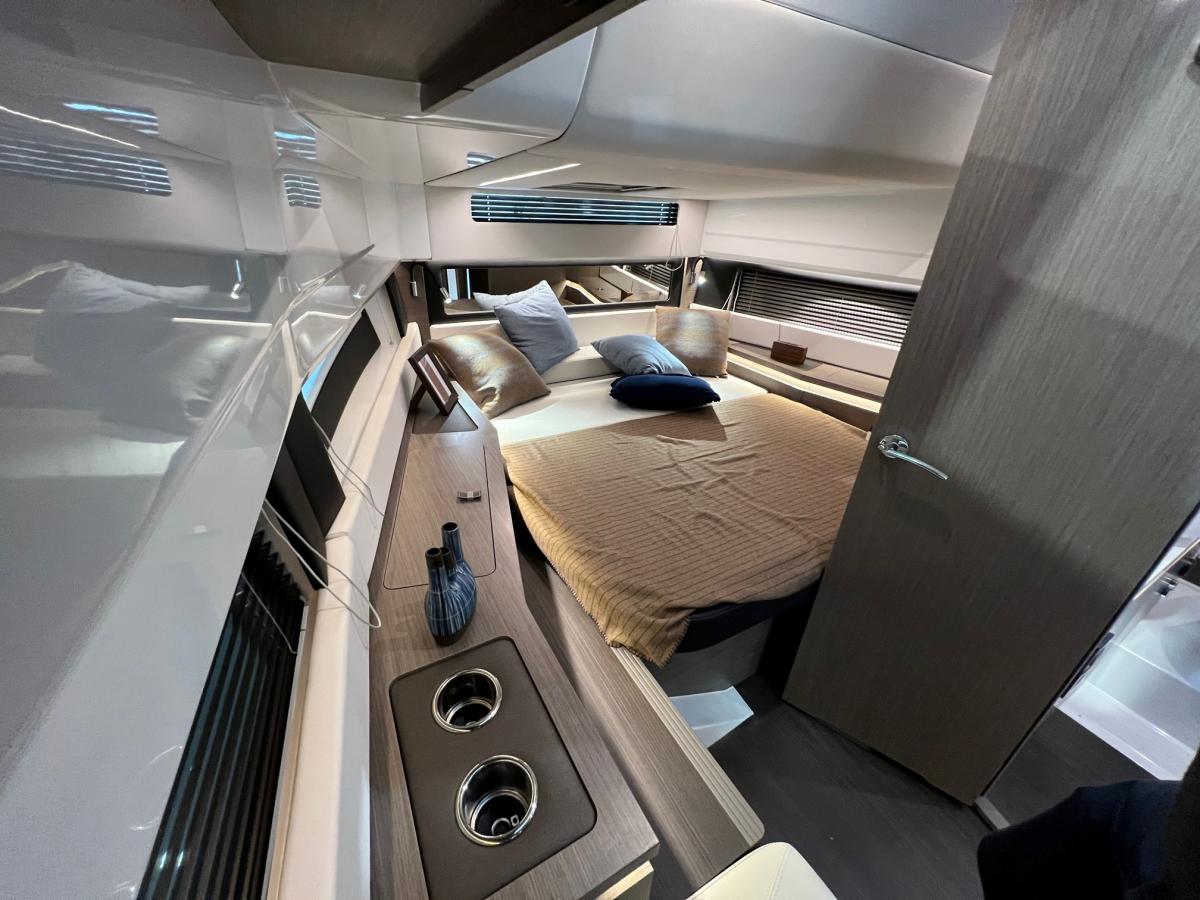 WELLCRAFT 355 Explorer