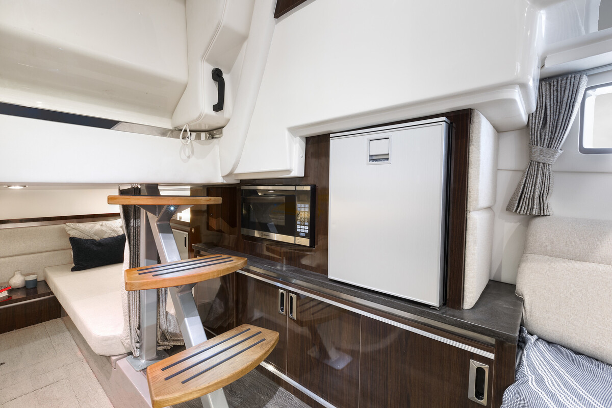 Sea Ray Sundancer 320 OB
