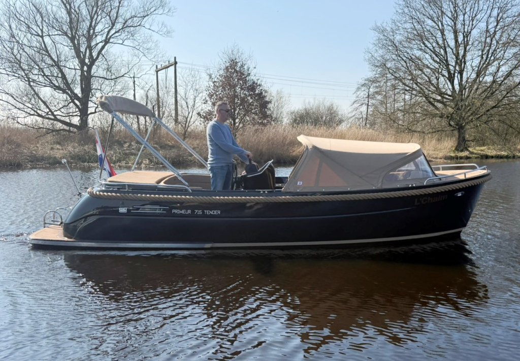 Primeur 715 Tender