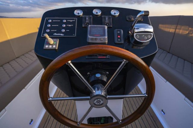 Outlaw 999 tender DE GROOTSTE SLOEPENSHOWROOM VAN NEDERLAND