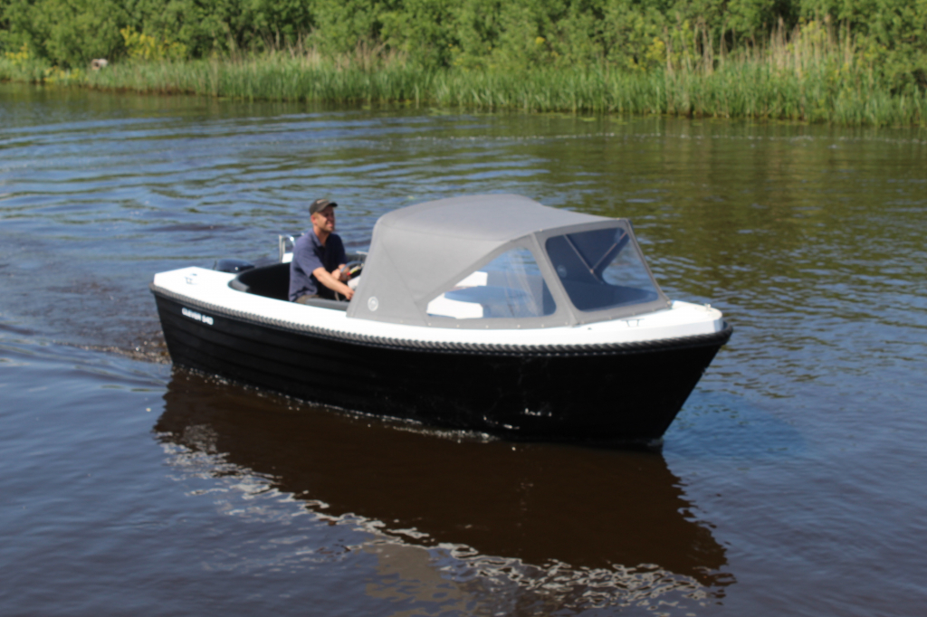 NIEUW! Clever 540 + 15 PK Tohatsu & Cabrioletkap *