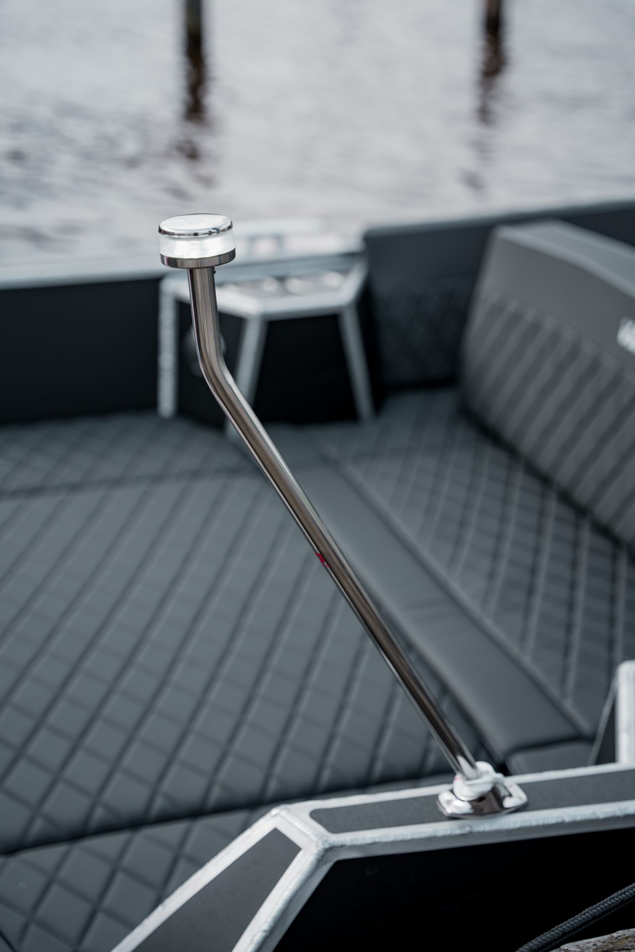 Van Vossen VanVossen E-Tender 595