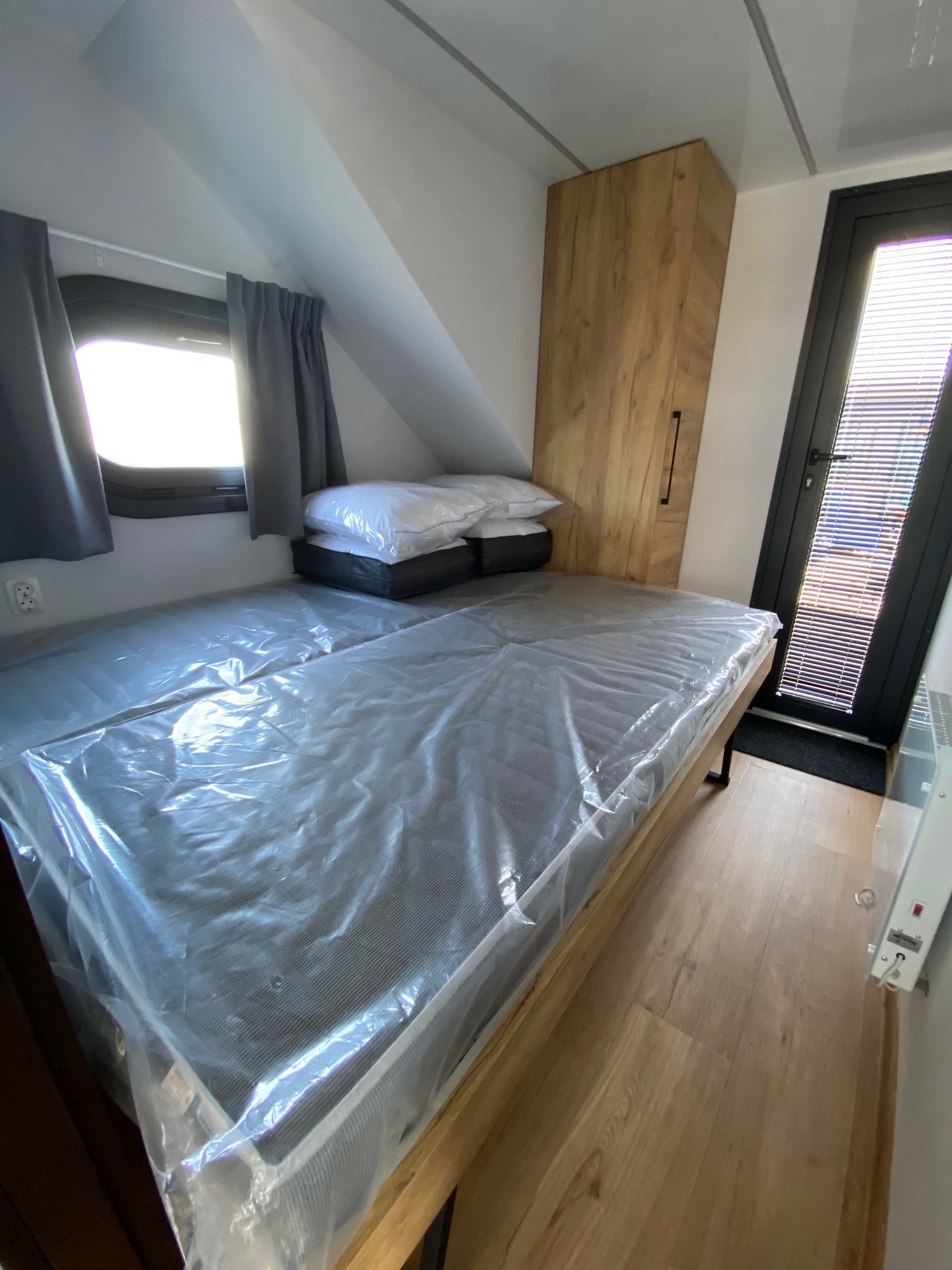 Campi 400, Met Ligplaats In Uitgeest