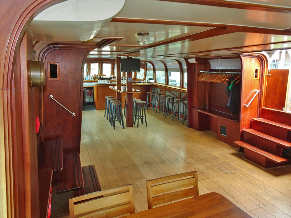 Dagpassagiersschip 152 pers